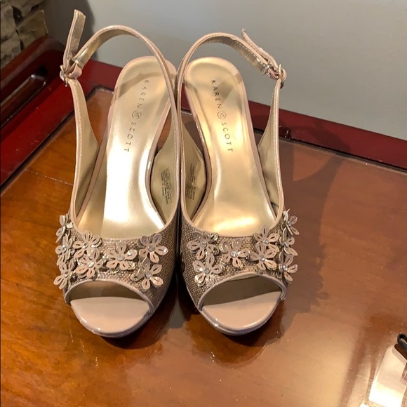 Bronaa Peep Toe SlingBack Classic Pumps size 8.5W - Picture 7 of 8